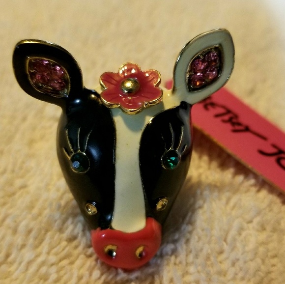 Betsey Johnson Jewelry - ring